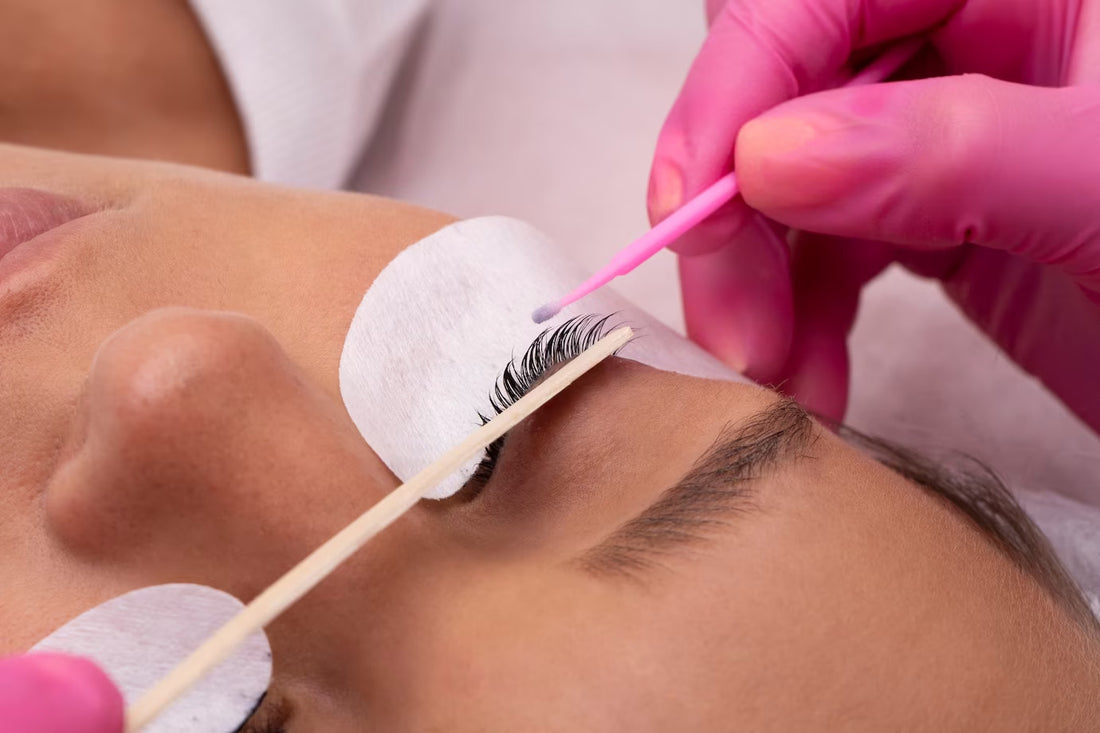 How to Become a Lash Technician