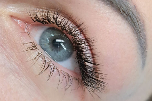 Lash Consults That Convert: How to Turn Inquiries into Booked Appointments