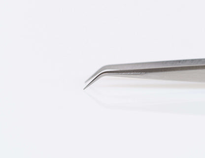Liv Tweezer